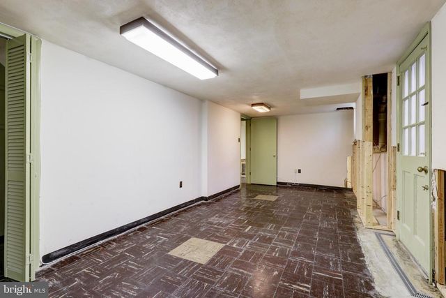 2584 SPRING VALLEY RD, Lancaster, PA 17601