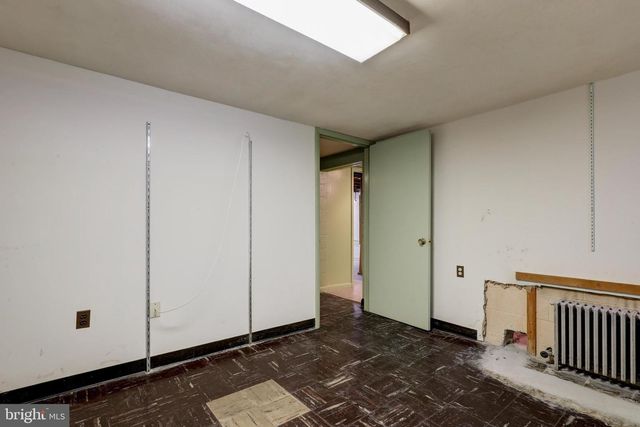 2584 SPRING VALLEY RD, Lancaster, PA 17601