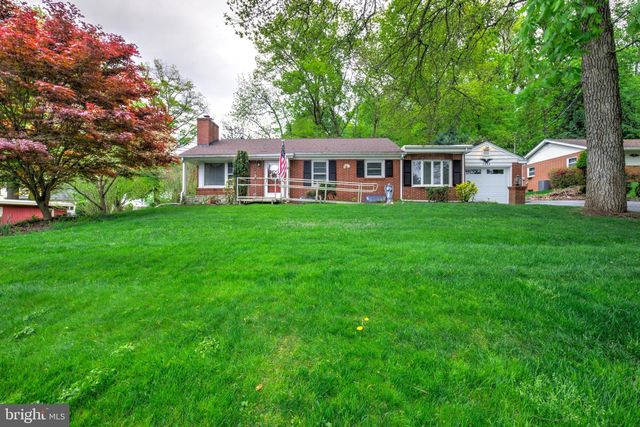 2584 SPRING VALLEY RD, Lancaster, PA 17601