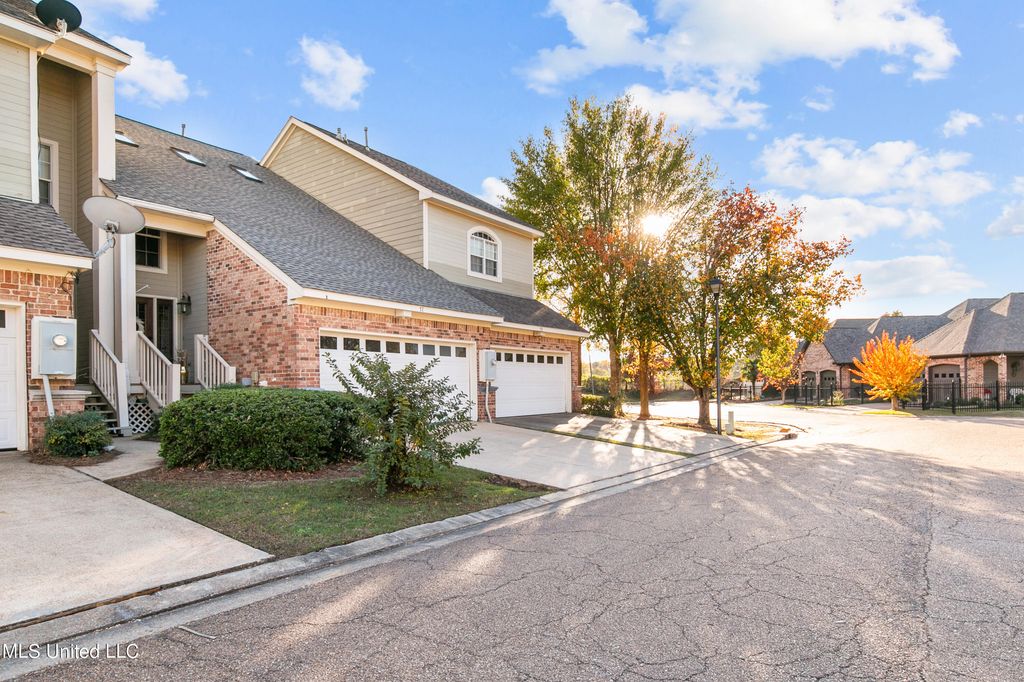 17 Charleston Circle, Brandon, MS 39047