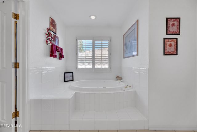 6320 LA POSTA Drive, El Paso, TX 79912