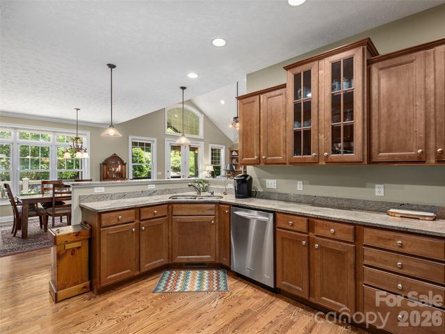 63 Whistlewood Lane, Hendersonville, NC 28739