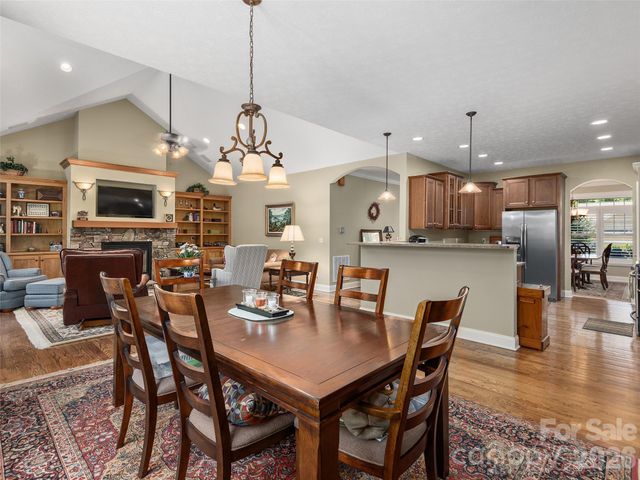 63 Whistlewood Lane, Hendersonville, NC 28739