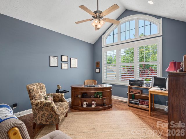 63 Whistlewood Lane, Hendersonville, NC 28739