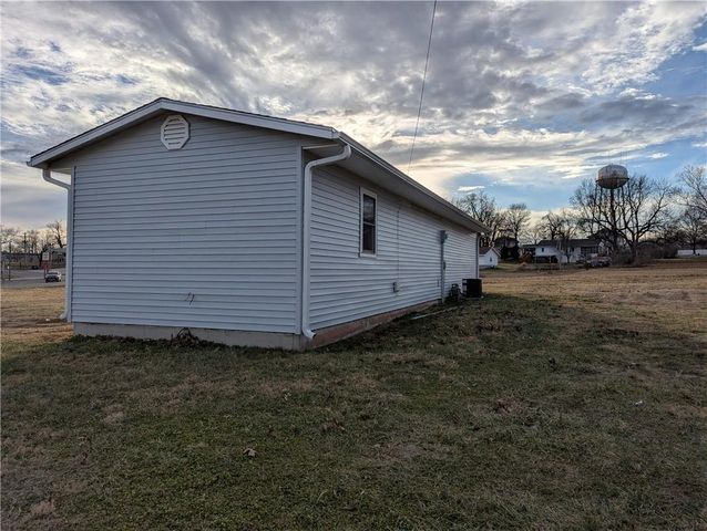 322 E 15th Street, Horton, KS 66439
