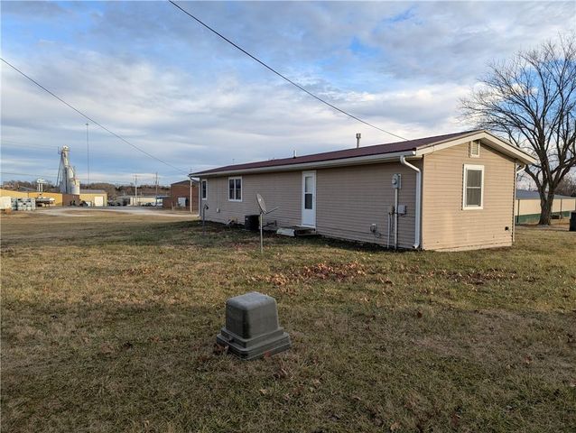 322 E 15th Street, Horton, KS 66439