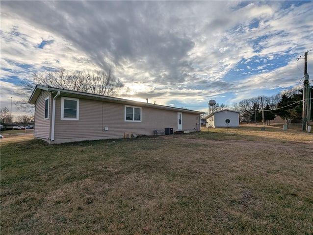 322 E 15th Street, Horton, KS 66439