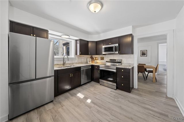 1315 Cold Springs Road, Salina, NY 13090