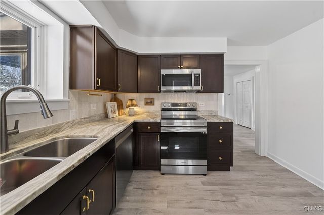 1315 Cold Springs Road, Salina, NY 13090