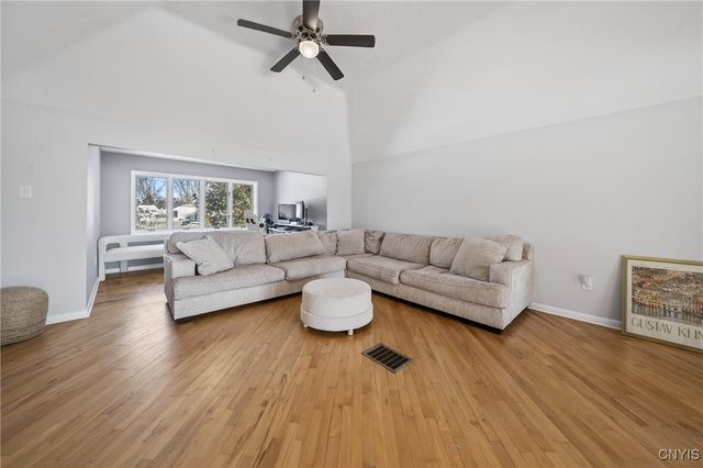 1315 Cold Springs Road, Salina, NY 13090