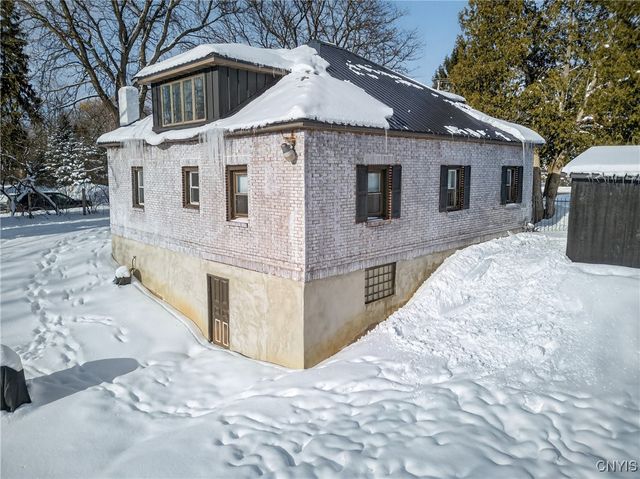 1315 Cold Springs Road, Salina, NY 13090