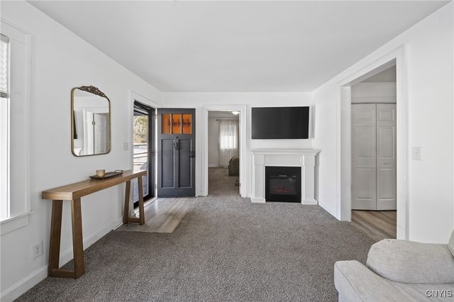 1315 Cold Springs Road, Salina, NY 13090