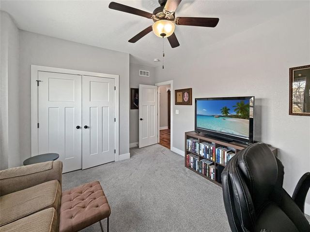 306 35th Street SE, Altoona, IA 50009