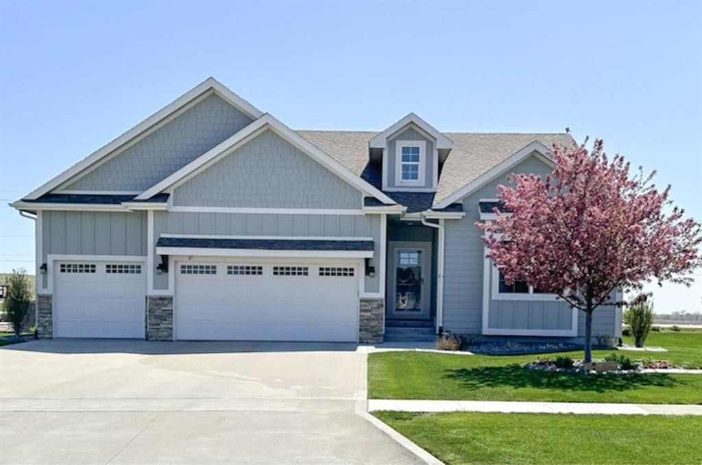 306 35th Street SE, Altoona, IA 50009