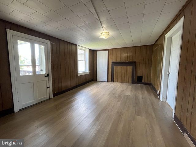 212 S SECOND STREET, Chambersburg, PA 17201