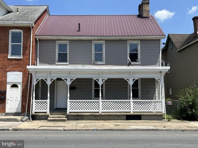 212 S SECOND STREET, Chambersburg, PA 17201