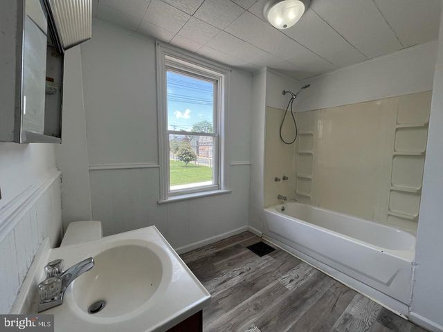 212 S SECOND STREET, Chambersburg, PA 17201