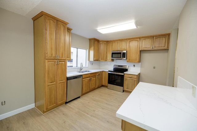 4101 Blue Bird Dr, Modesto, CA 95356