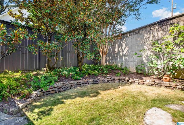 40 BROWNING WALLS, Homewood, AL 35209
