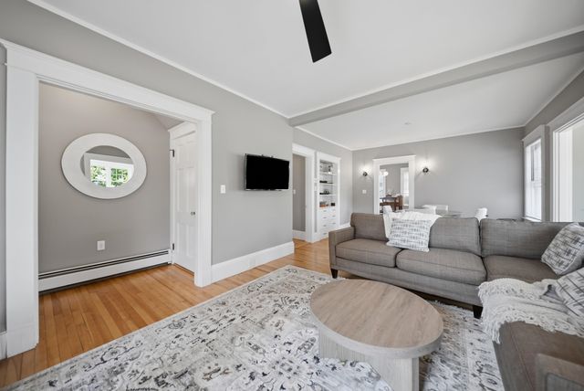 2484 Elm Street, Manchester, NH 03104