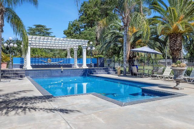 7207 E Bremer Avenue, Fresno, CA 93737