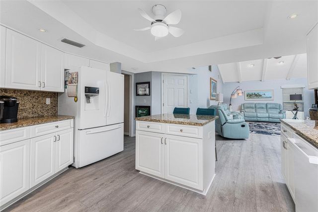 946 MESSINA DR, Punta Gorda, FL 33950