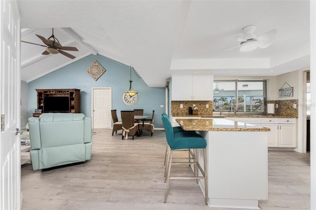 946 MESSINA DR, Punta Gorda, FL 33950