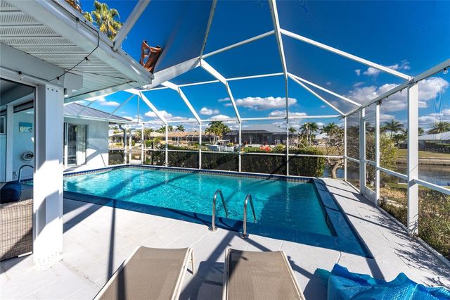 946 MESSINA DR, Punta Gorda, FL 33950