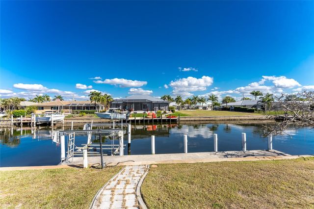 946 MESSINA DR, Punta Gorda, FL 33950