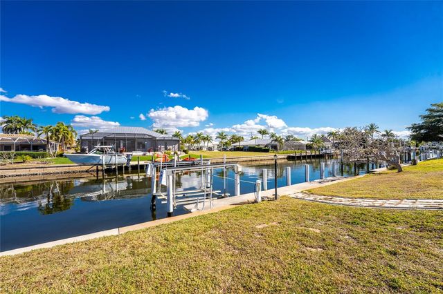 946 MESSINA DR, Punta Gorda, FL 33950