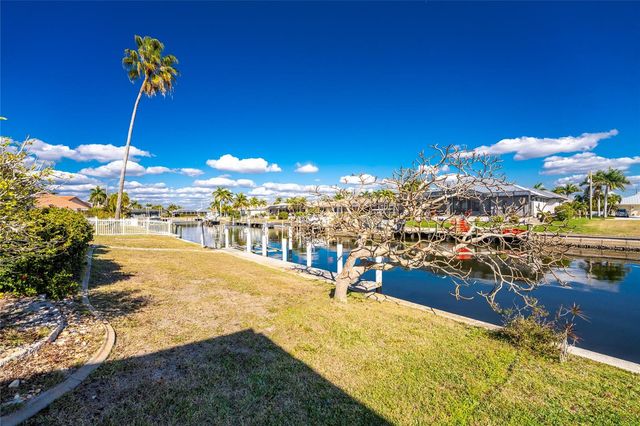 946 MESSINA DR, Punta Gorda, FL 33950