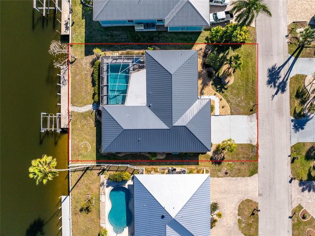 946 MESSINA DR, Punta Gorda, FL 33950