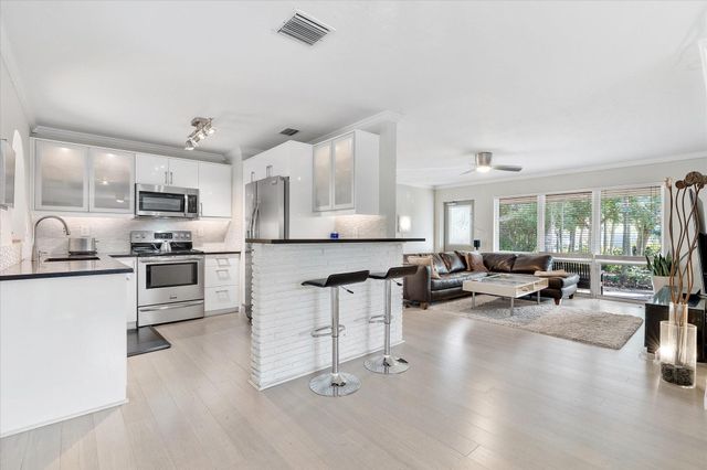 1769 NE 38th Street, Oakland Park, FL 33334