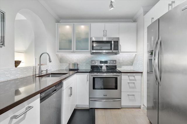 1769 NE 38th Street, Oakland Park, FL 33334