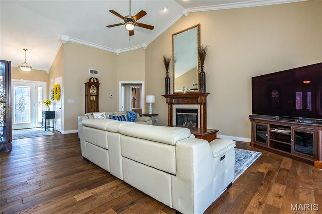 41 Stonebridge Crossing Drive, Maryville, IL 62062