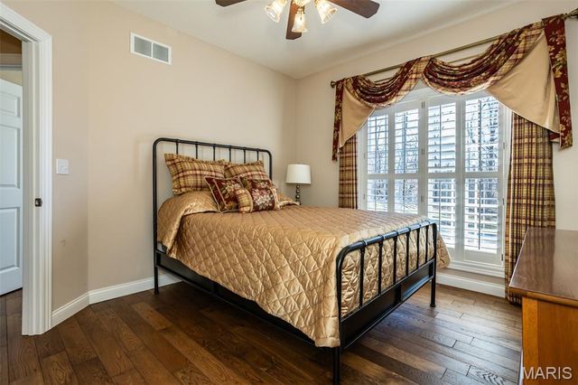 41 Stonebridge Crossing Drive, Maryville, IL 62062