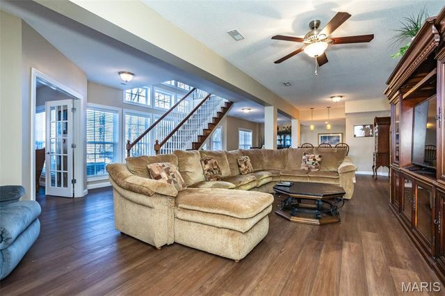 41 Stonebridge Crossing Drive, Maryville, IL 62062