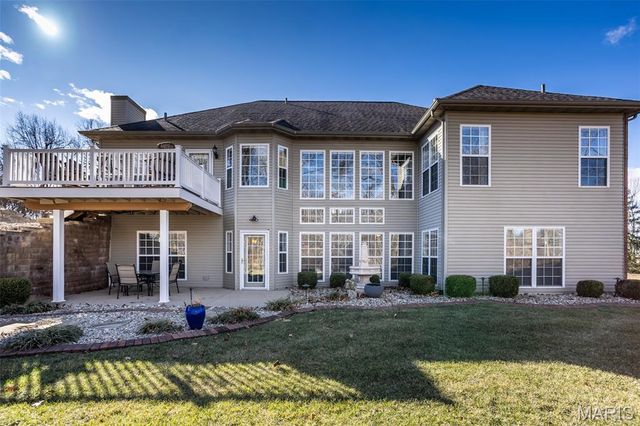 41 Stonebridge Crossing Drive, Maryville, IL 62062