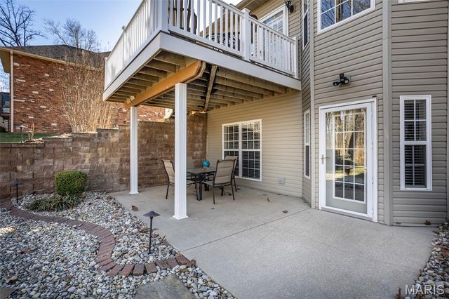 41 Stonebridge Crossing Drive, Maryville, IL 62062