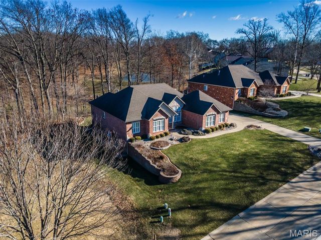 41 Stonebridge Crossing Drive, Maryville, IL 62062