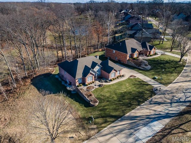 41 Stonebridge Crossing Drive, Maryville, IL 62062