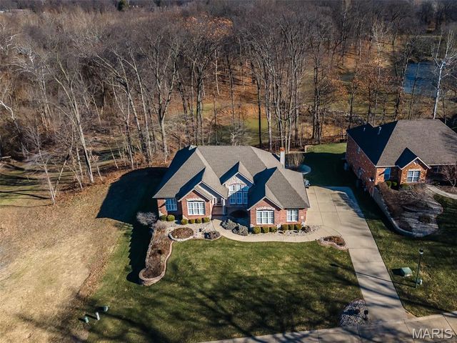 41 Stonebridge Crossing Drive, Maryville, IL 62062