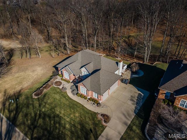 41 Stonebridge Crossing Drive, Maryville, IL 62062