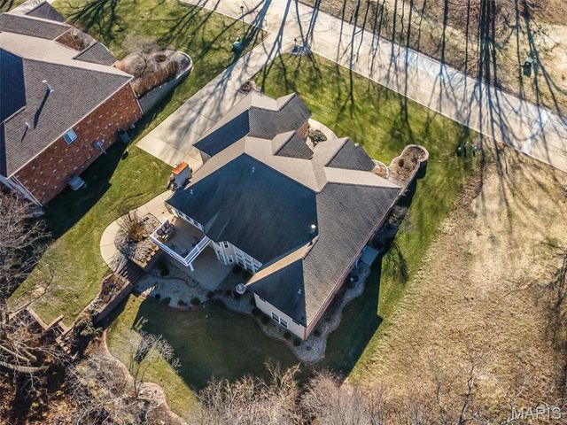 41 Stonebridge Crossing Drive, Maryville, IL 62062