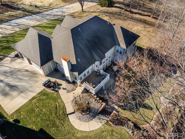 41 Stonebridge Crossing Drive, Maryville, IL 62062