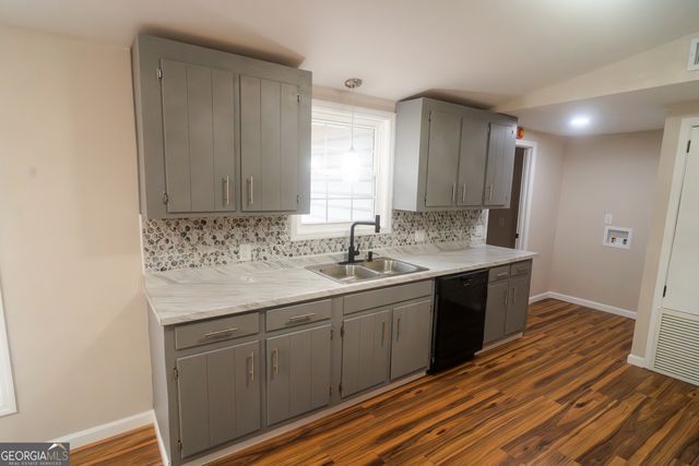 109 Calvin Court, Warner Robins, GA 31093