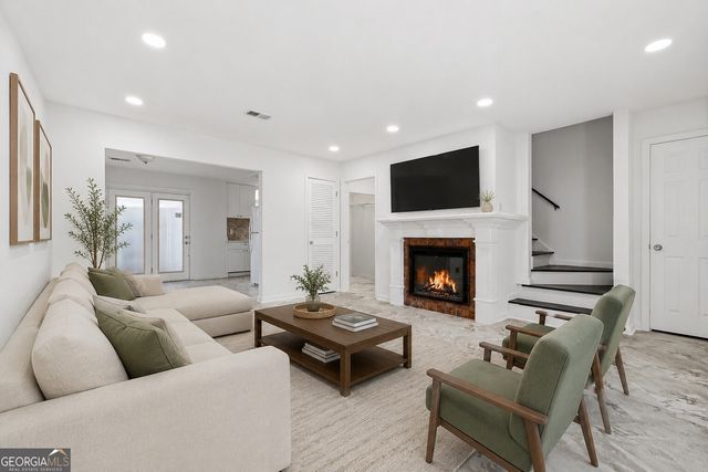236 Mill Creek Place, Roswell, GA 30076