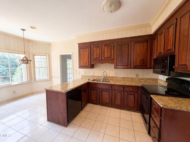 345 Courtyard Lane, Fayetteville, NC 28303