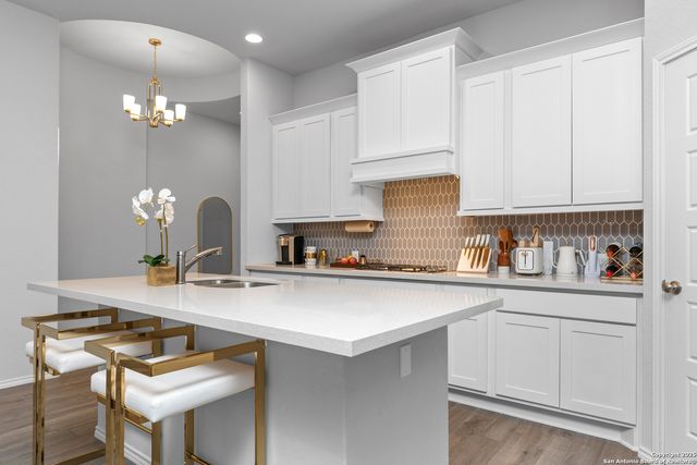 2640 Barkey Spgs, San Antonio, TX 78245