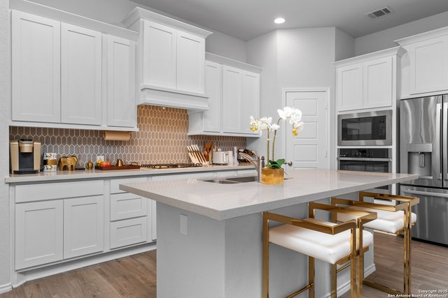 2640 Barkey Spgs, San Antonio, TX 78245